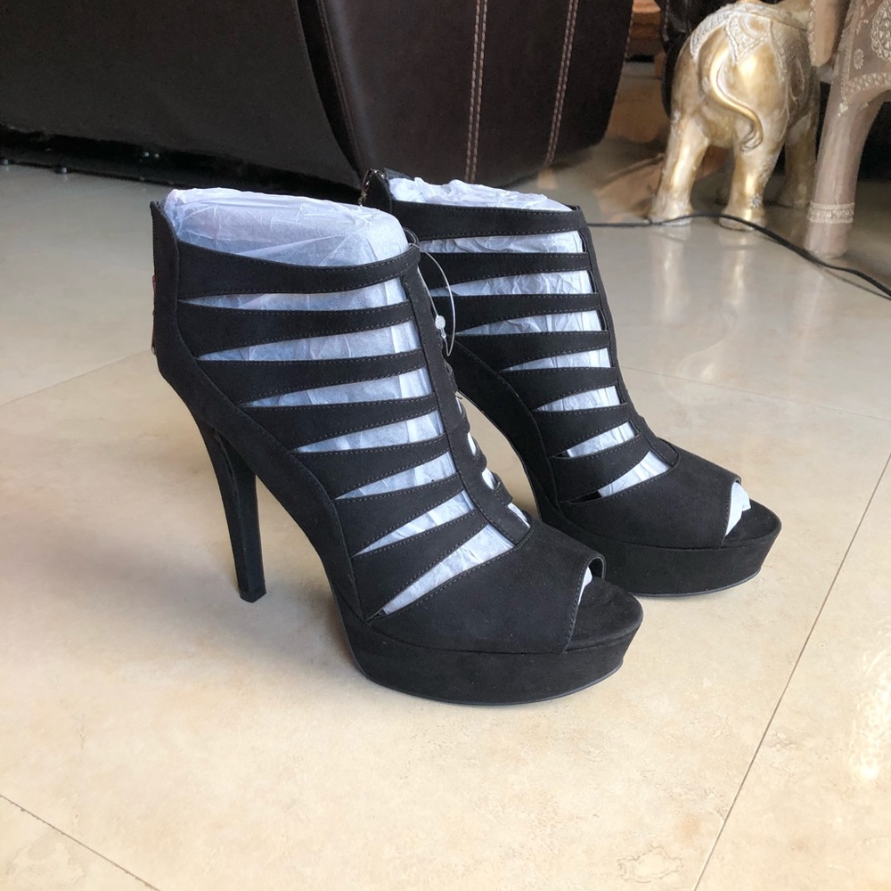 Guess Cut Out Heels
